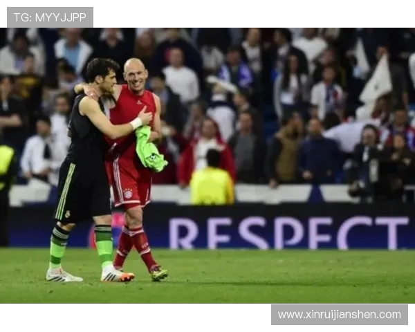 拜仁球迷拉横幅坚决反对博阿滕回归实习拒绝俱乐部出现背叛者